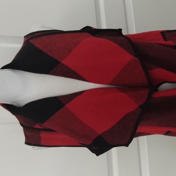 ETWO women's medium red/black plaid big collar vest w/pockets - Picture 2 of 9